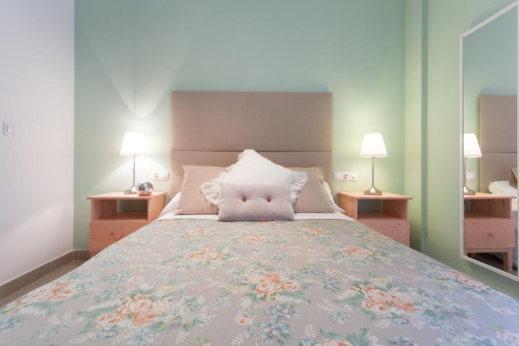 Apartamentos San Lorenzo Севілья Екстер'єр фото